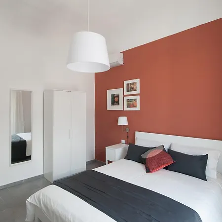 Dietro Il Teatro Bed & Breakfast